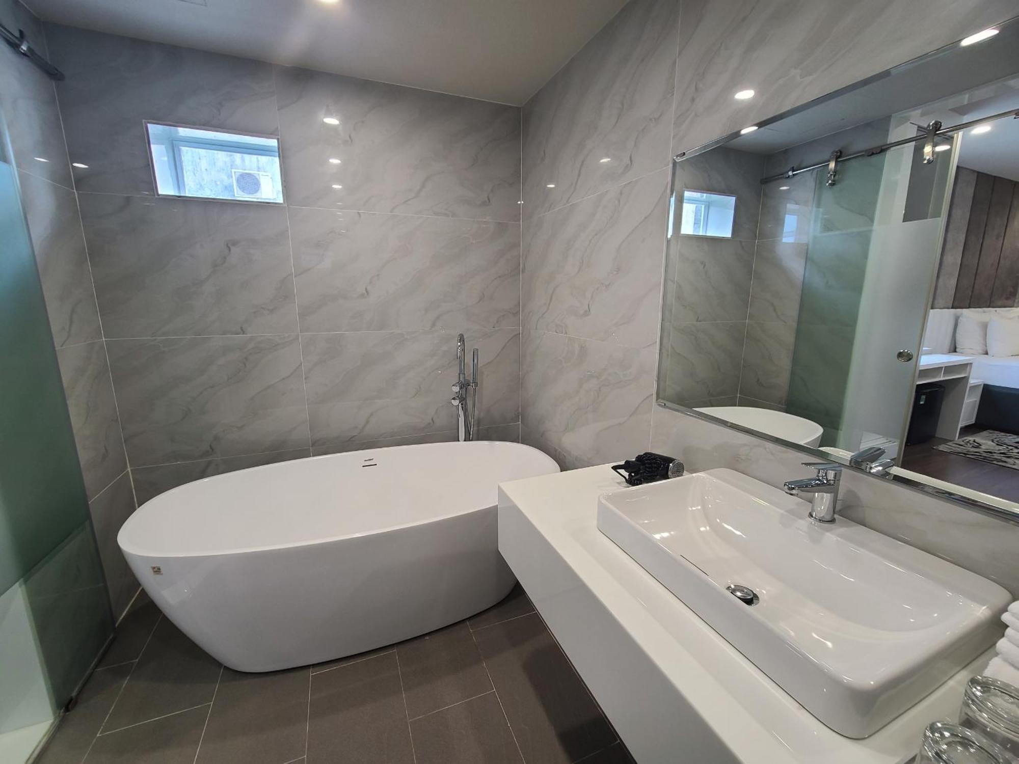 The Moon Hotel 3 Ho Chi Minh Zewnętrze zdjęcie